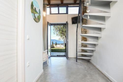 Apartment with Garden 452671295