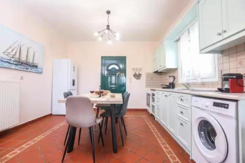 Apartment with Garden 669767962